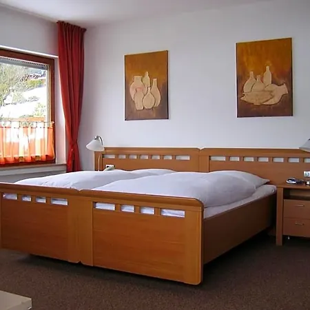 Westfeld Otel 3*